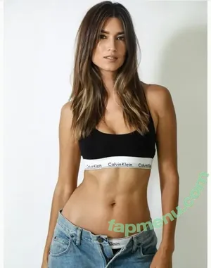 Natalia Lalonde / natalialalonde nude photo #0020