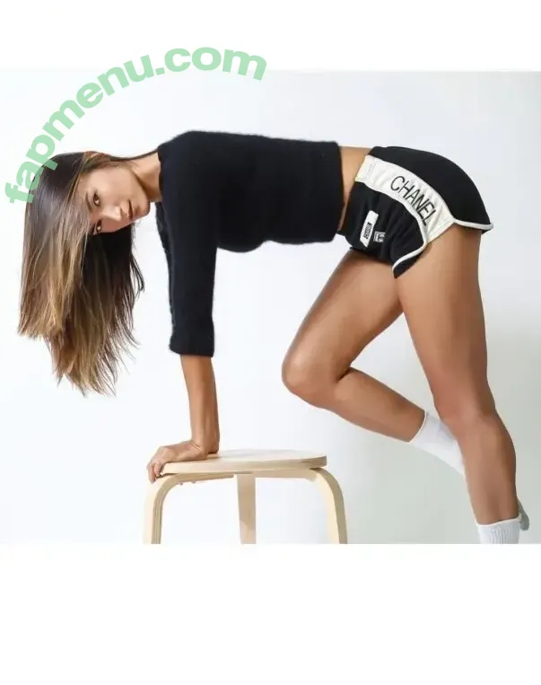 Natalia Lalonde nude photo #0021 (natalialalonde)