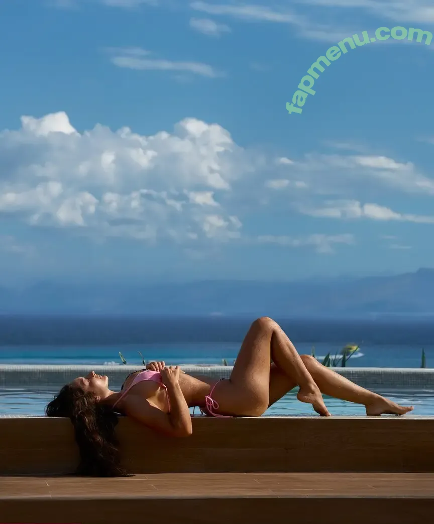 Natalia Olednik nude photo #0005 (natalia.olednik)