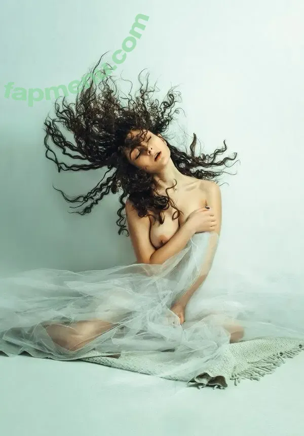 Natalia Olednik nude photo #0053 (natalia.olednik)