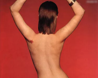 Natalia Oreiro / nataliaoreirosoy nude photo #0040