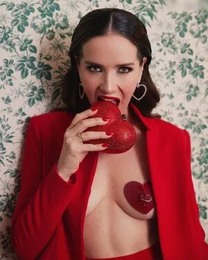 Natalia Oreiro / nataliaoreirosoy nude photo #0046