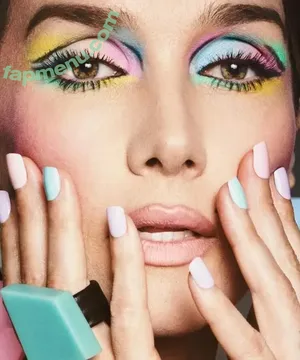 Natalia Oreiro / nataliaoreirosoy nude photo #0179