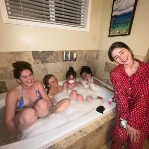 Natalie Alyn Lind / NatalieAlynLind / natalynlind nude photo #0006