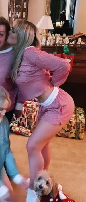 Natalie Alyn Lind / NatalieAlynLind / natalynlind nude photo #0031