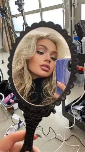 Natalie Alyn Lind / NatalieAlynLind / natalynlind nude photo #0037