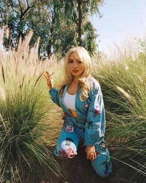 Natalie Alyn Lind / NatalieAlynLind / natalynlind nude photo #0050