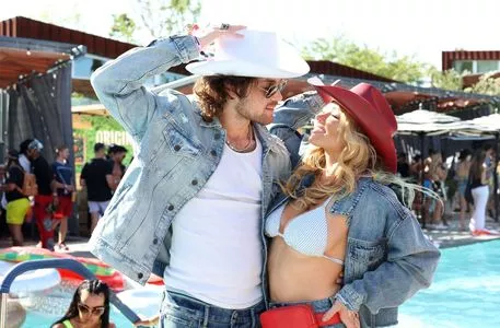 Natalie Alyn Lind / NatalieAlynLind / natalynlind nude photo #0084