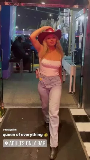 Natalie Alyn Lind / NatalieAlynLind / natalynlind nude photo #0102