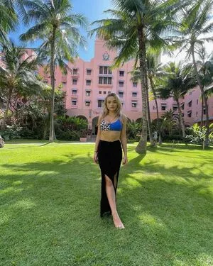 Natalie Alyn Lind / NatalieAlynLind / natalynlind nude photo #0127