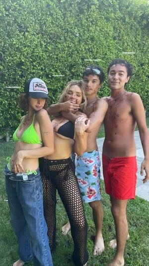 Natalie Alyn Lind / NatalieAlynLind / natalynlind nude photo #0151