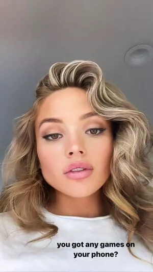 Natalie Alyn Lind / NatalieAlynLind / natalynlind nude photo #0170