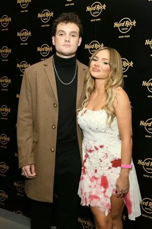 Natalie Alyn Lind / NatalieAlynLind / natalynlind nude photo #0205