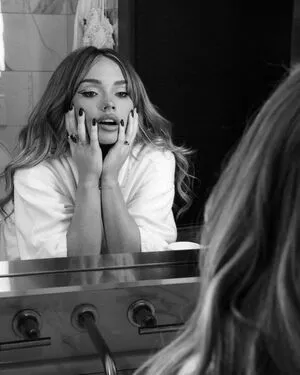 Natalie Alyn Lind / NatalieAlynLind / natalynlind nude photo #0210