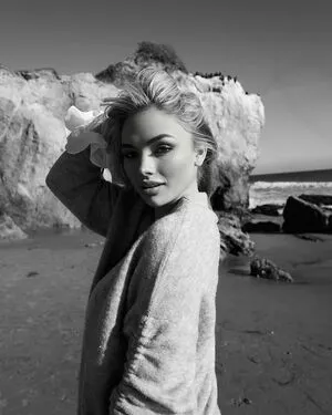 Natalie Alyn Lind / NatalieAlynLind / natalynlind nude photo #0253