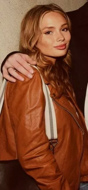 Natalie Alyn Lind / NatalieAlynLind / natalynlind nude photo #0275