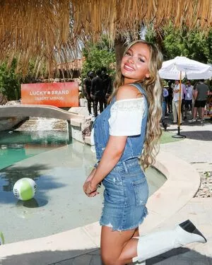 Natalie Alyn Lind / NatalieAlynLind / natalynlind nude photo #0300