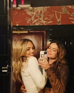 Natalie Alyn Lind / NatalieAlynLind / natalynlind nude photo #0325