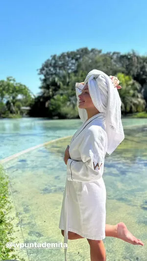 Natalie Alyn Lind / NatalieAlynLind / natalynlind nude photo #0341