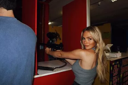 Natalie Alyn Lind / NatalieAlynLind / natalynlind nude photo #0378