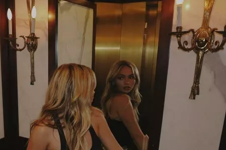 Natalie Alyn Lind / NatalieAlynLind / natalynlind nude photo #0385