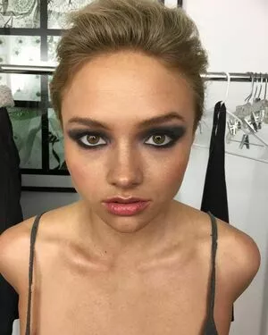 Natalie Alyn Lind / NatalieAlynLind / natalynlind nude photo #0398