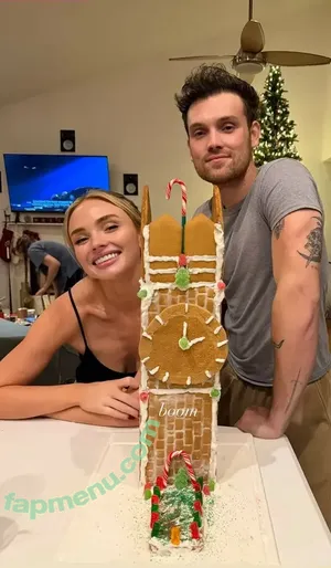 Natalie Alyn Lind / NatalieAlynLind / natalynlind nude photo #0935