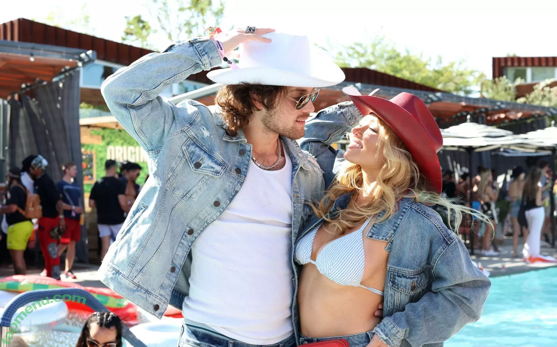 Natalie Alyn Lind nude photo #0084 (NatalieAlynLind / natalynlind)