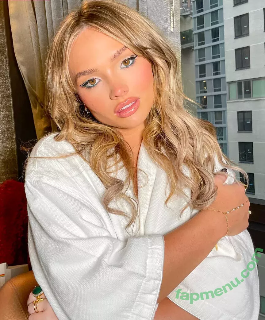 Natalie Alyn Lind nude photo #0214 (NatalieAlynLind / natalynlind)