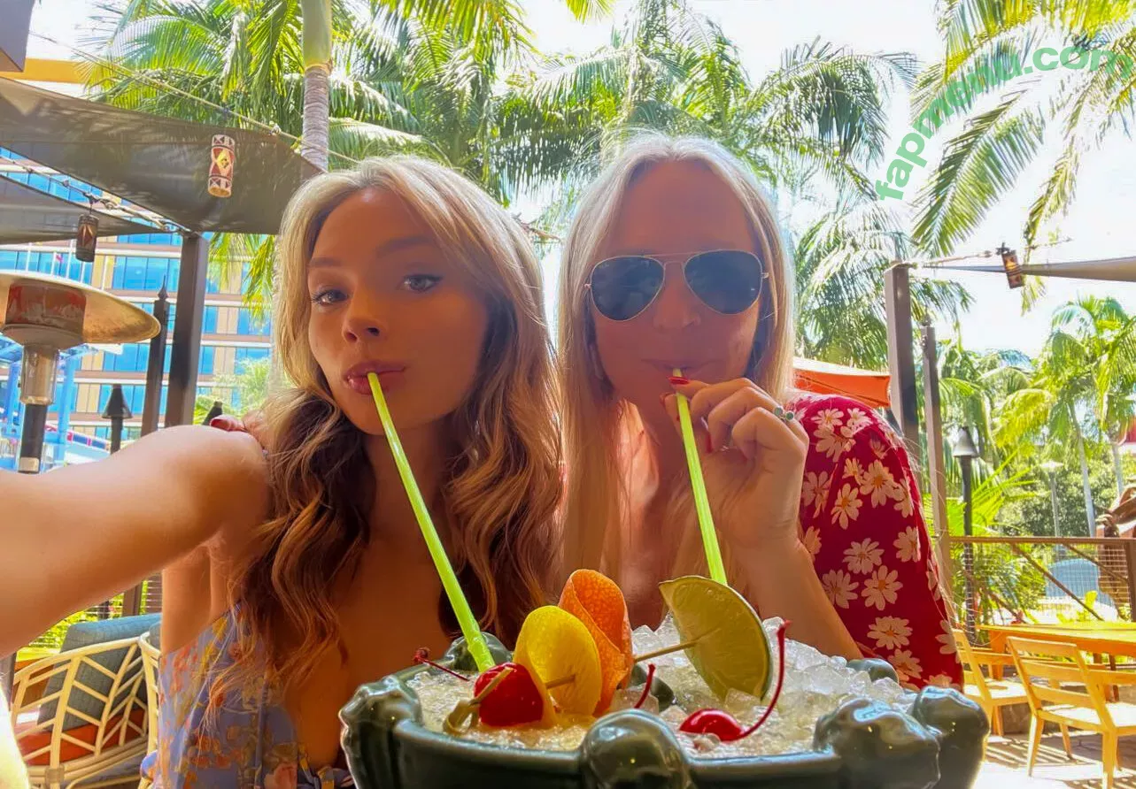 Natalie Alyn Lind nude photo #0328 (NatalieAlynLind / natalynlind)