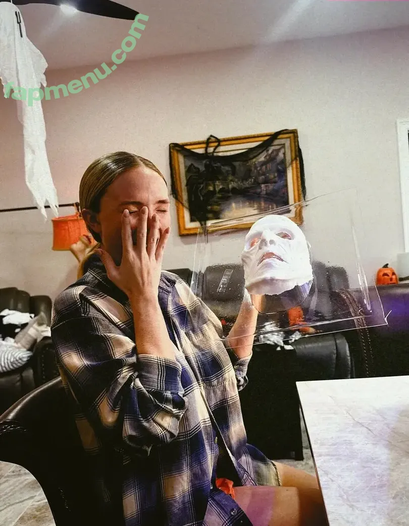 Natalie Alyn Lind nude photo #0918 (nataliealynlind / natalynlind)