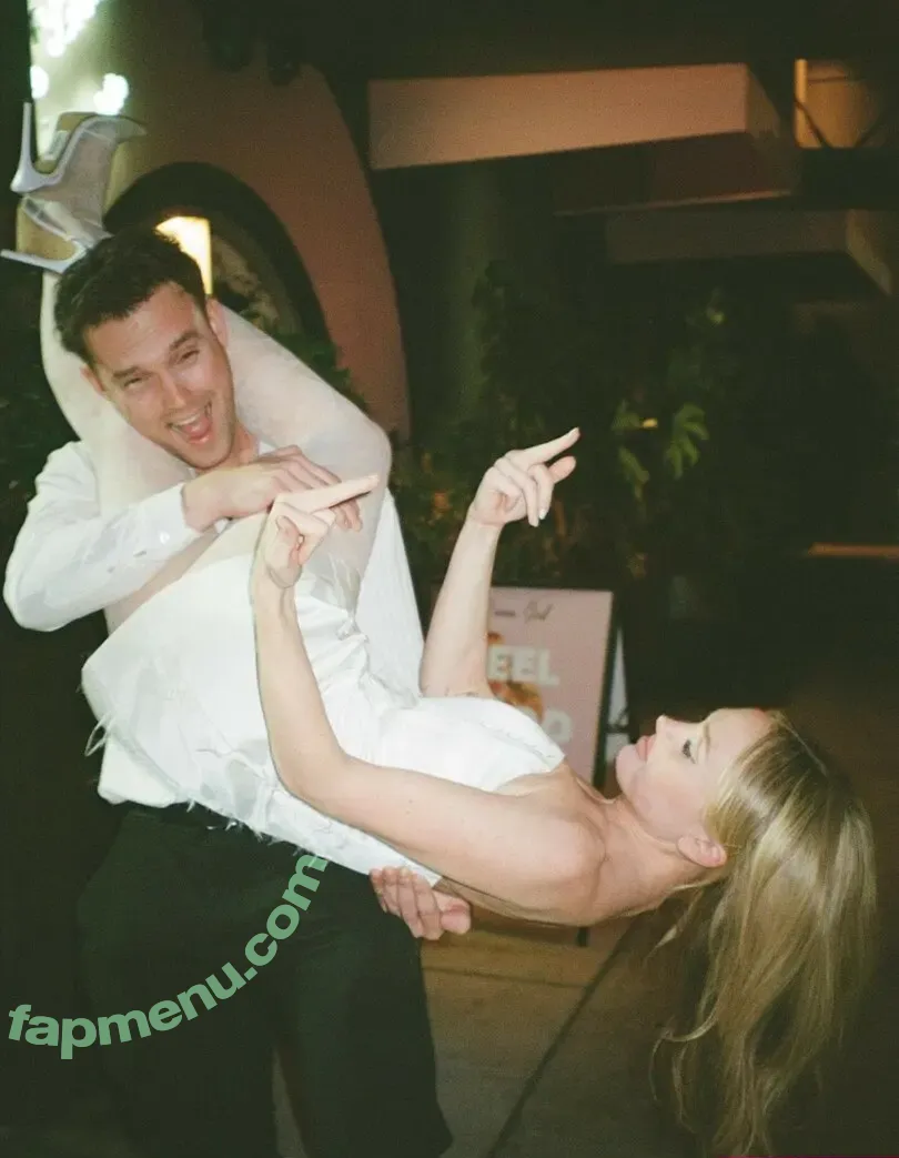 Natalie Alyn Lind nude photo #0998 (NatalieAlynLind / natalynlind)