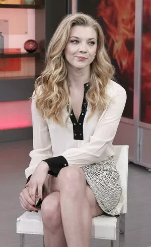 Natalie Dormer / nataliedormer nude photo #0055