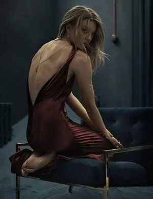 Natalie Dormer / nataliedormer nude photo #0091