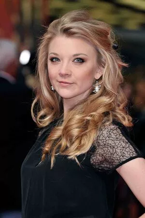 Natalie Dormer / nataliedormer nude photo #0136