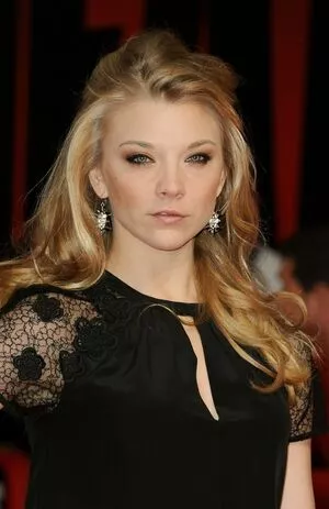 Natalie Dormer / nataliedormer nude photo #0145