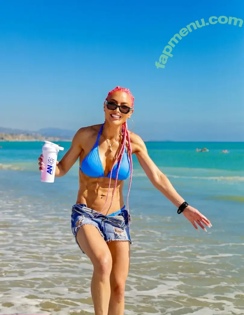 Natalie Eva Marie nude photo #0470 (natalieevamarie)