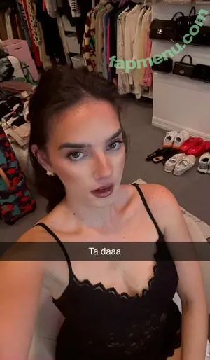 Natalie Mariduena / natalinanoel nude photo #0445