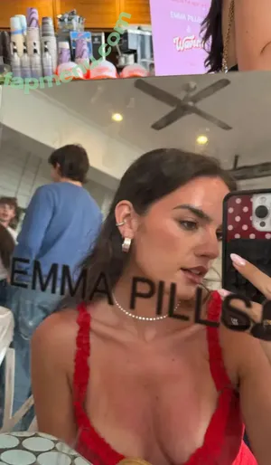 Natalie Mariduena / natalinanoel nude photo #0863