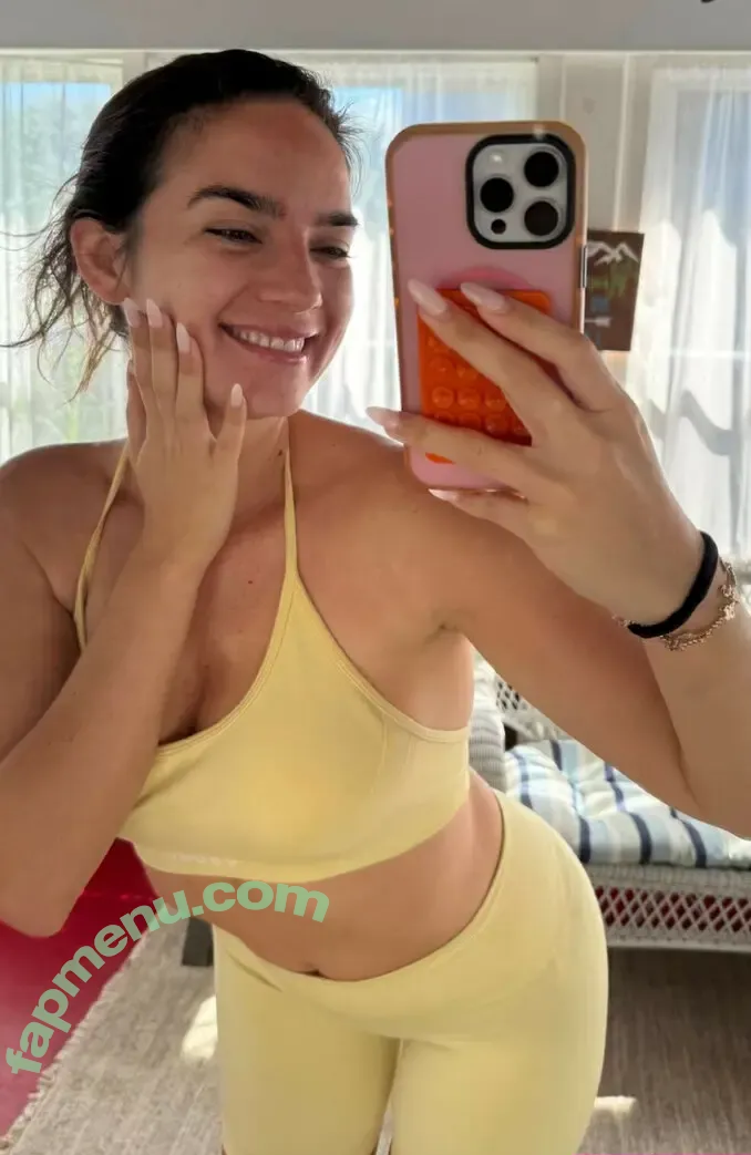 Natalie Mariduena nude photo #0147 (natalinanoel)