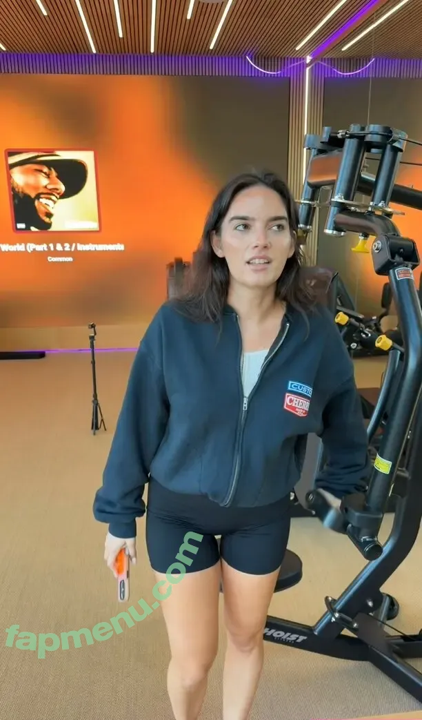 Natalie Mariduena nude photo #0411 (natalinanoel)