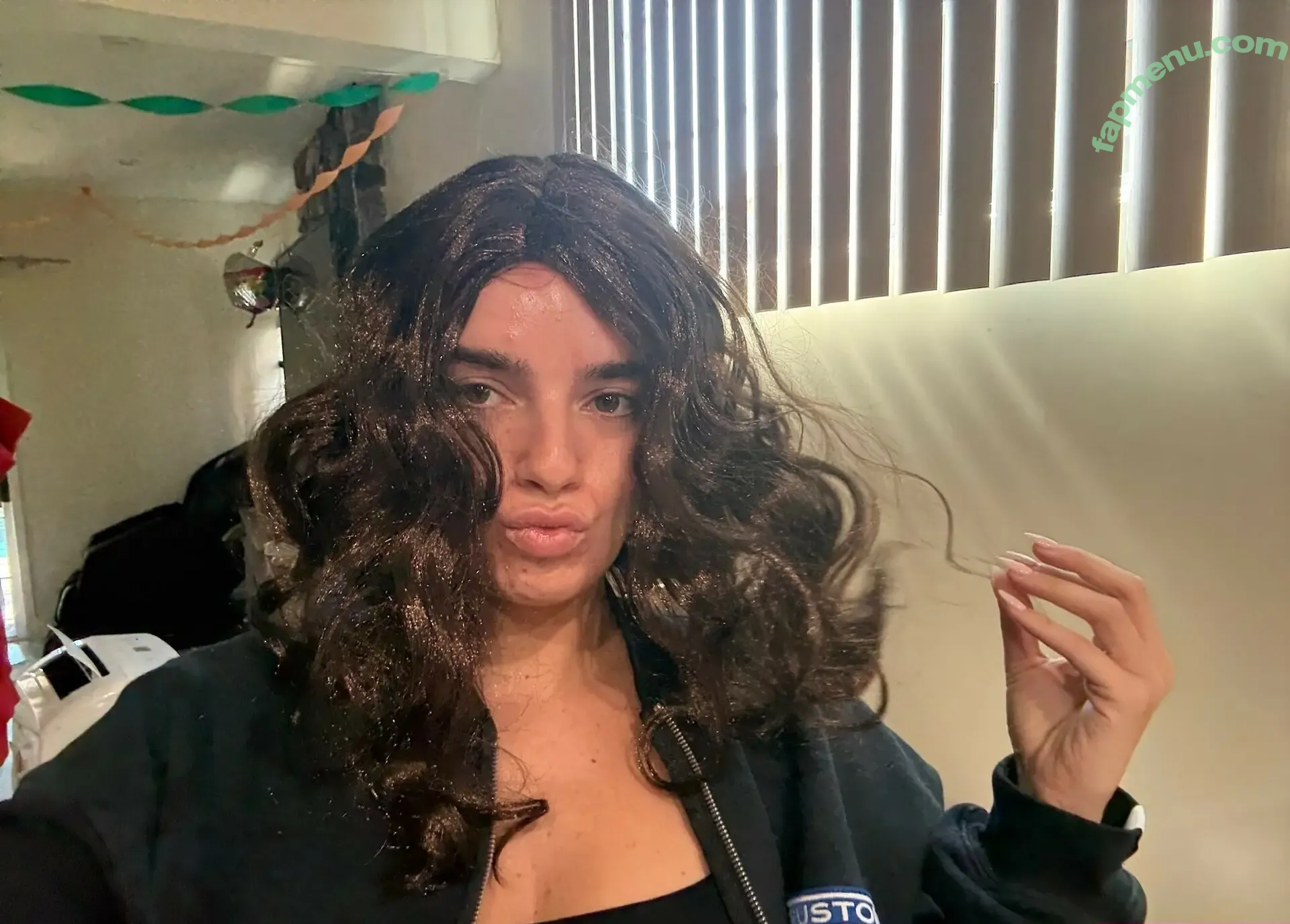 Natalie Mariduena nude photo #0477 (natalinanoel)