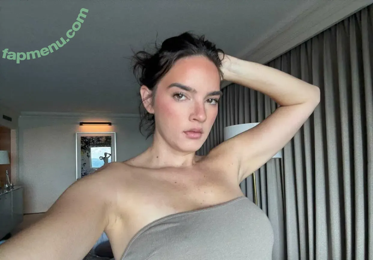 Natalie Mariduena nude photo #0481 (natalinanoel)