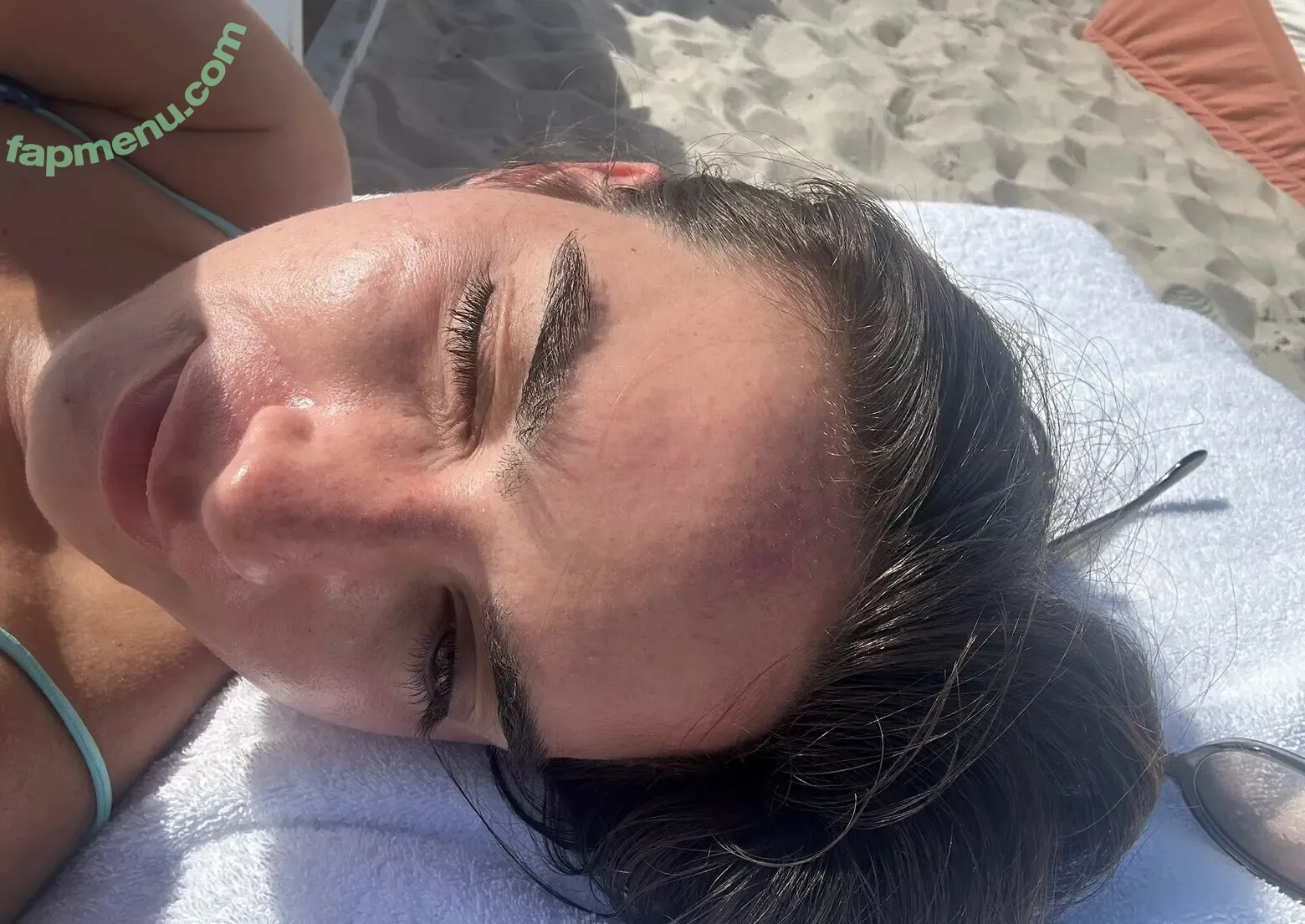 Natalie Mariduena nude photo #0570 (natalinanoel)