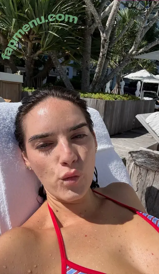 Natalie Mariduena nude photo #0580 (natalinanoel)