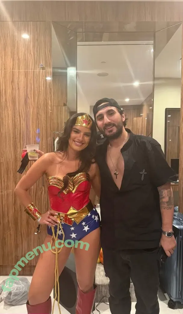 Natalie Mariduena nude photo #0613 (natalinanoel)