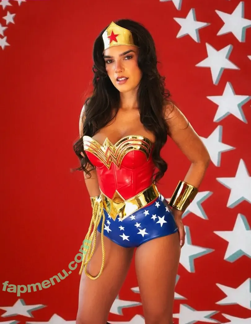 Natalie Mariduena nude photo #0616 (natalinanoel)