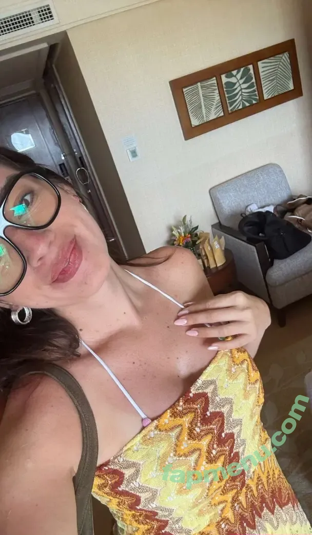 Natalie Mariduena nude photo #0901 (natalinanoel)