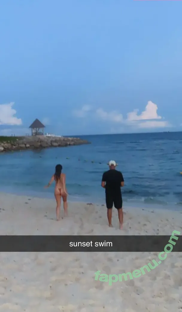 Natalie Mariduena nude photo #0905 (natalinanoel)