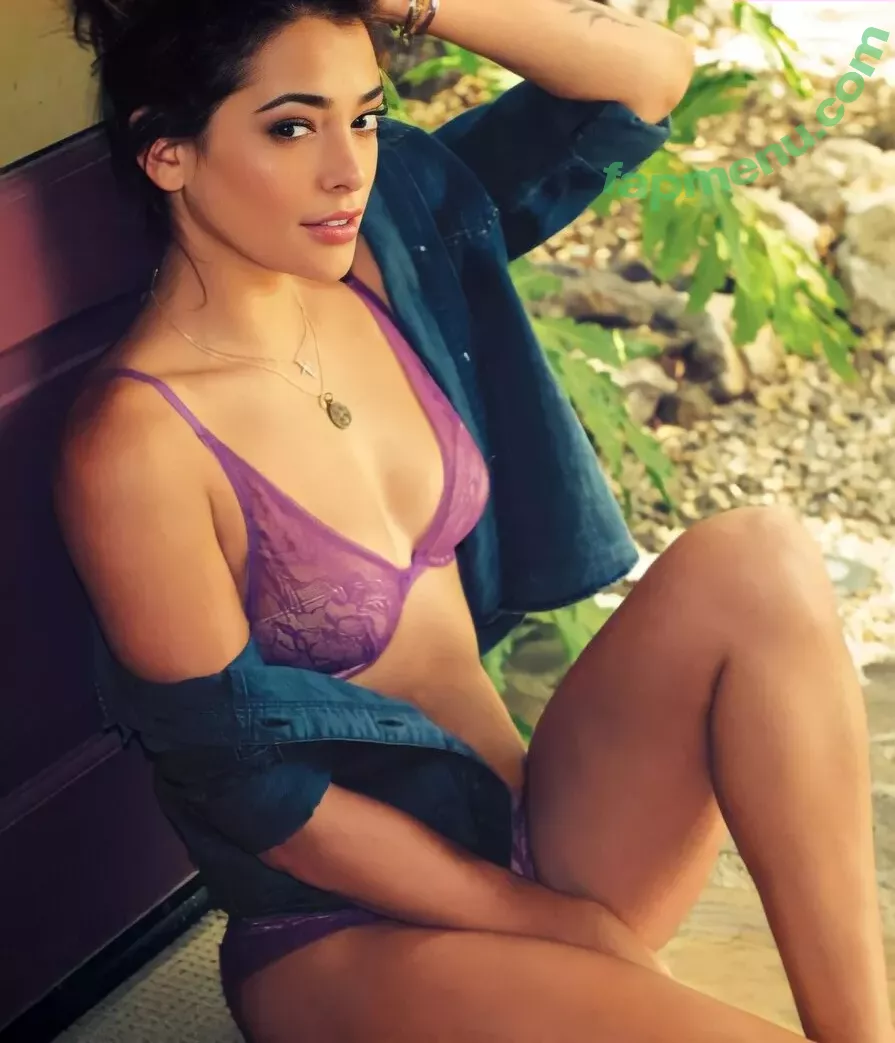 Natalie Martinez nude photo #0013 (iamnataliemartinez / nativalencia.2304)